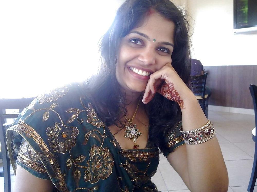 25P desi cheating wife