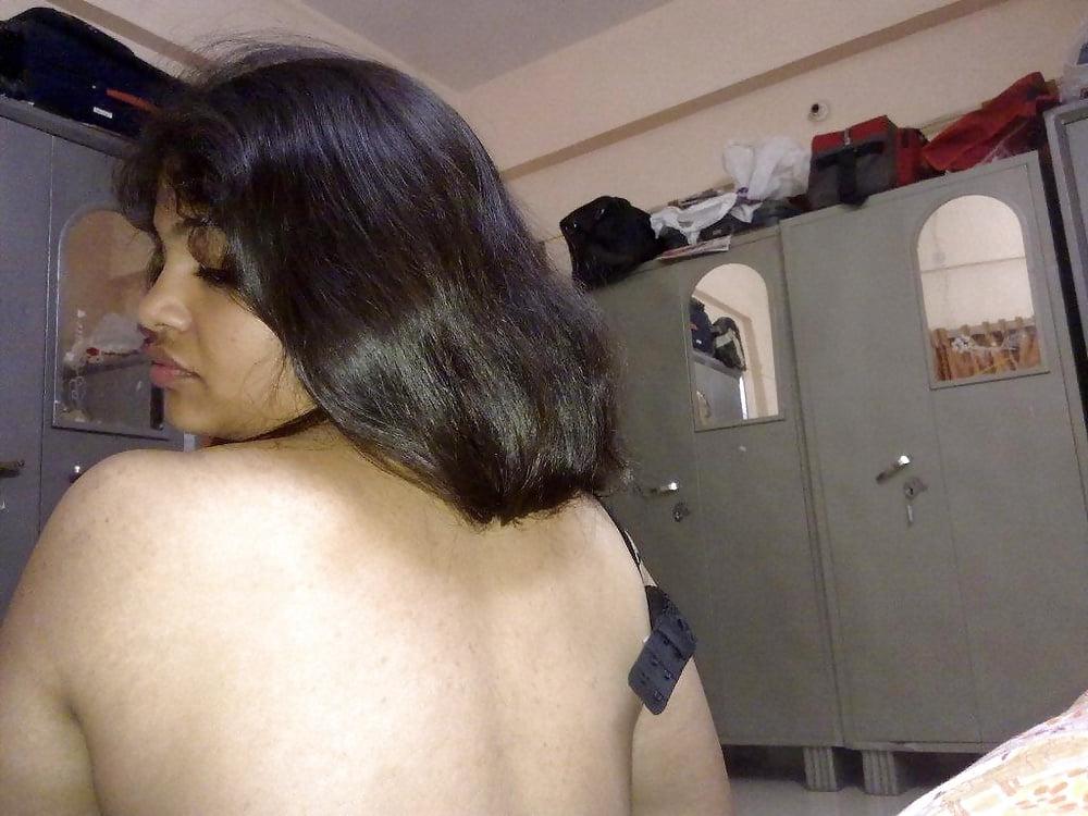 25P desi cheating wife