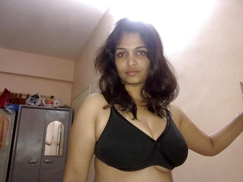 25P desi cheating wife