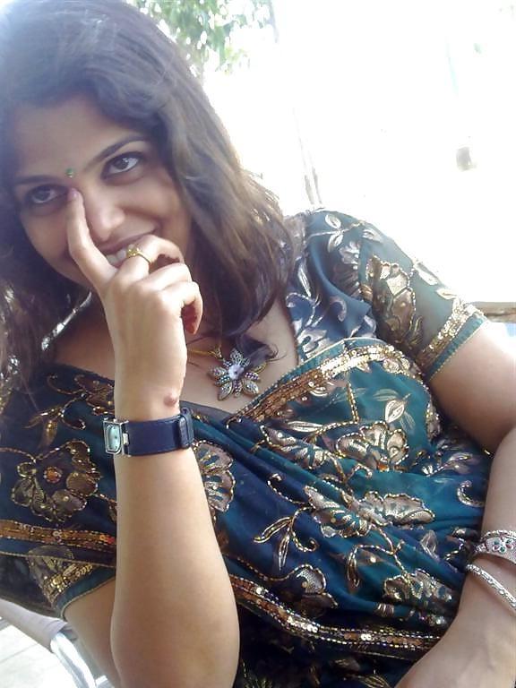 25P desi cheating wife