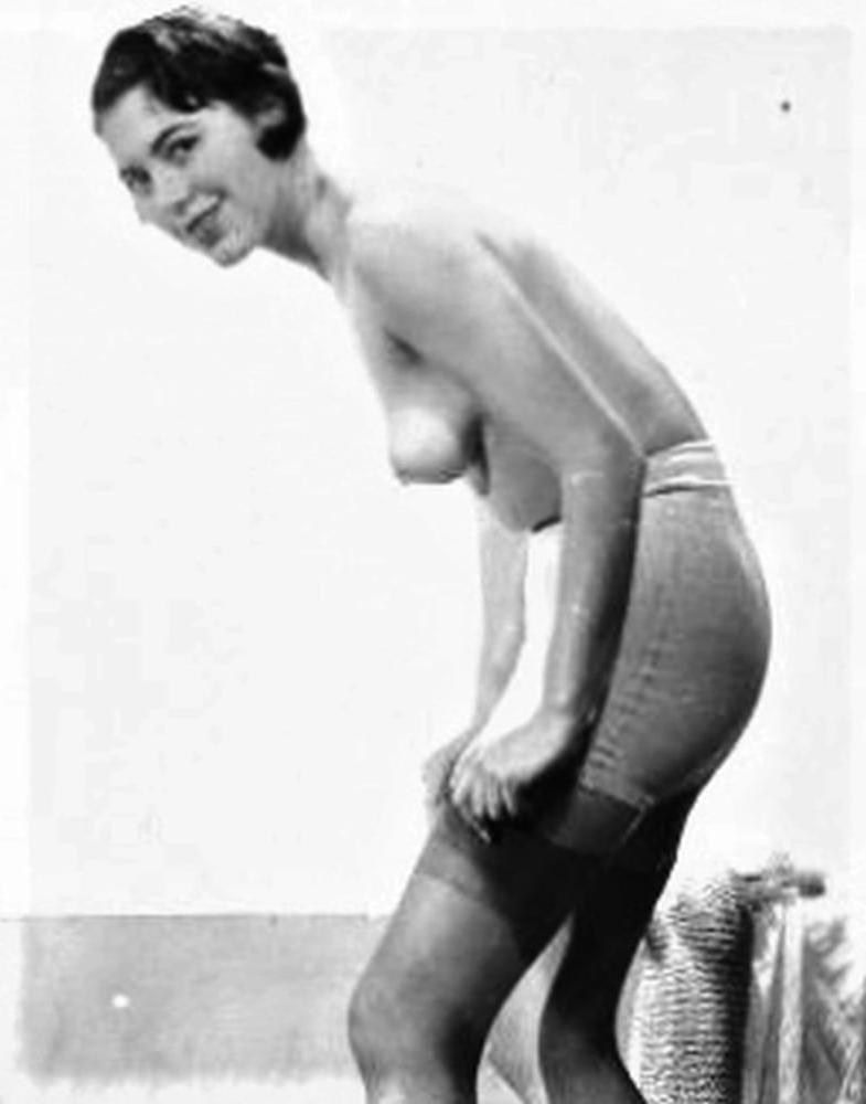 25P Vintage Girdles 01