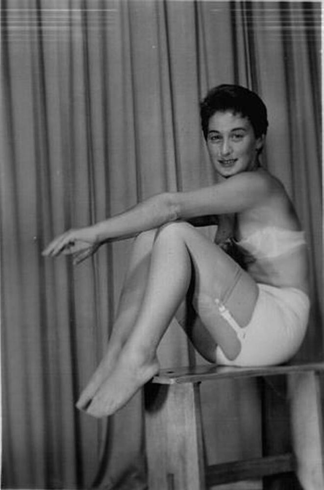 25P Vintage Girdles 01