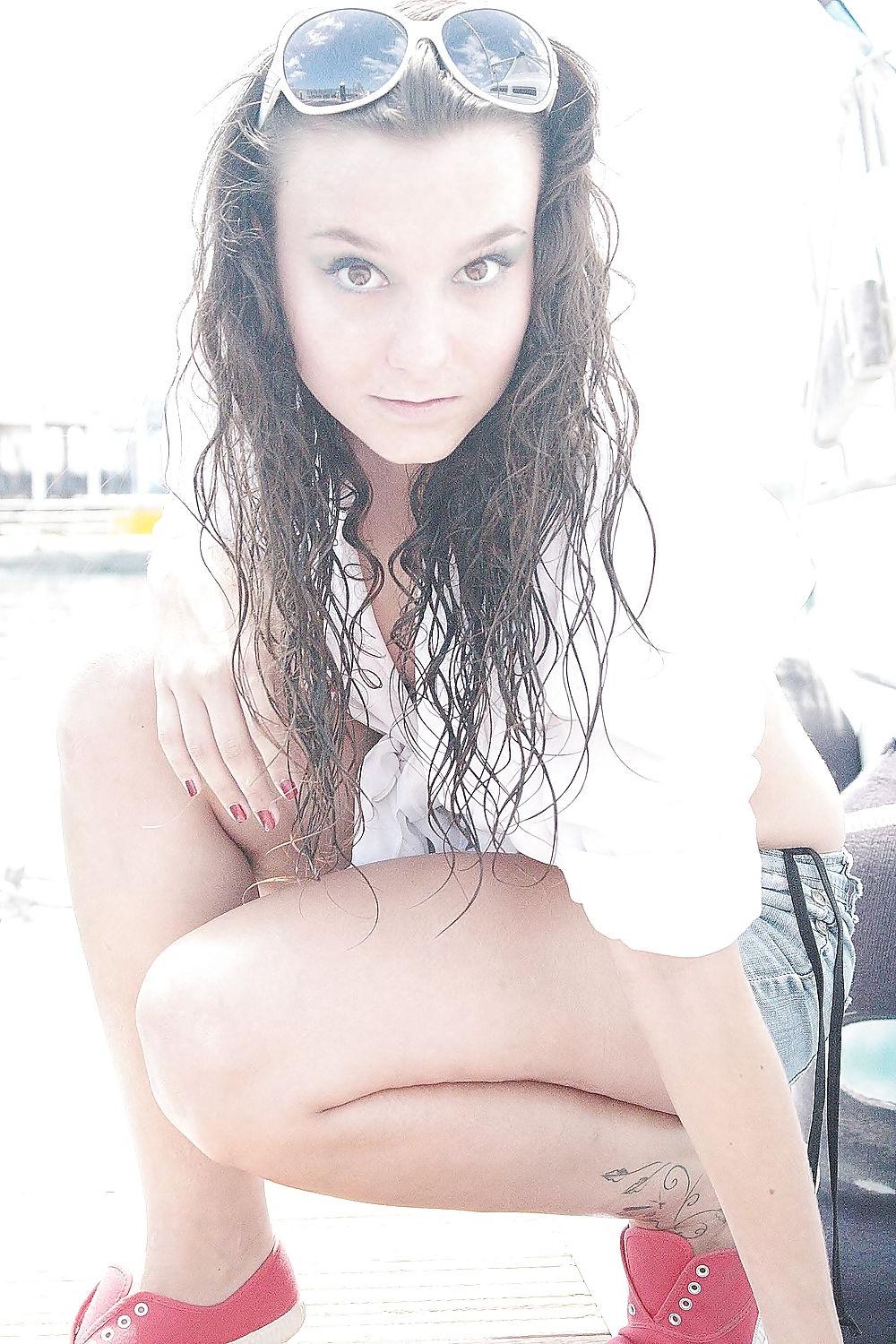 9P Spanish teen Tamara wants your cum on her