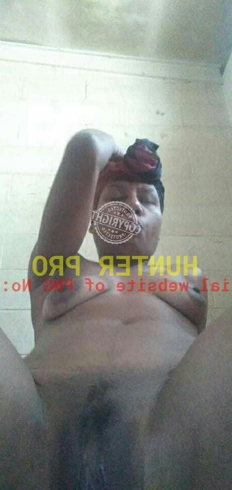 25P 2020 Prosti Posing for client