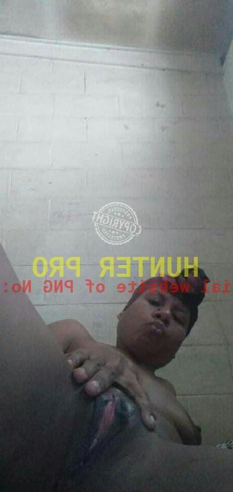 25P 2020 Prosti Posing for client