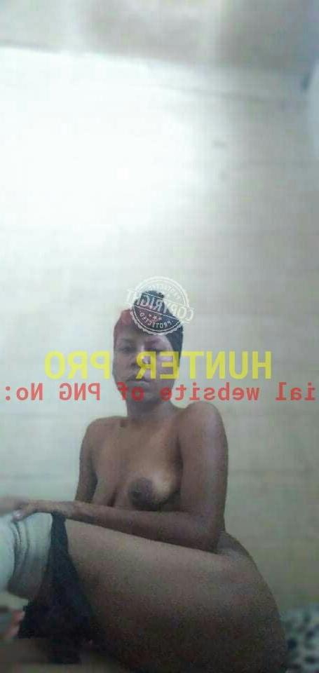 25P 2020 Prosti Posing for client