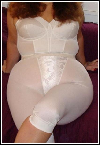 25P Girdle, Mieder, Shapewear und Heels  I
