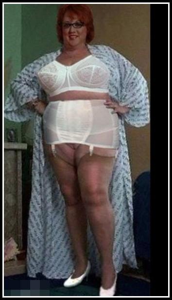 25P Girdle, Mieder, Shapewear und Heels  I