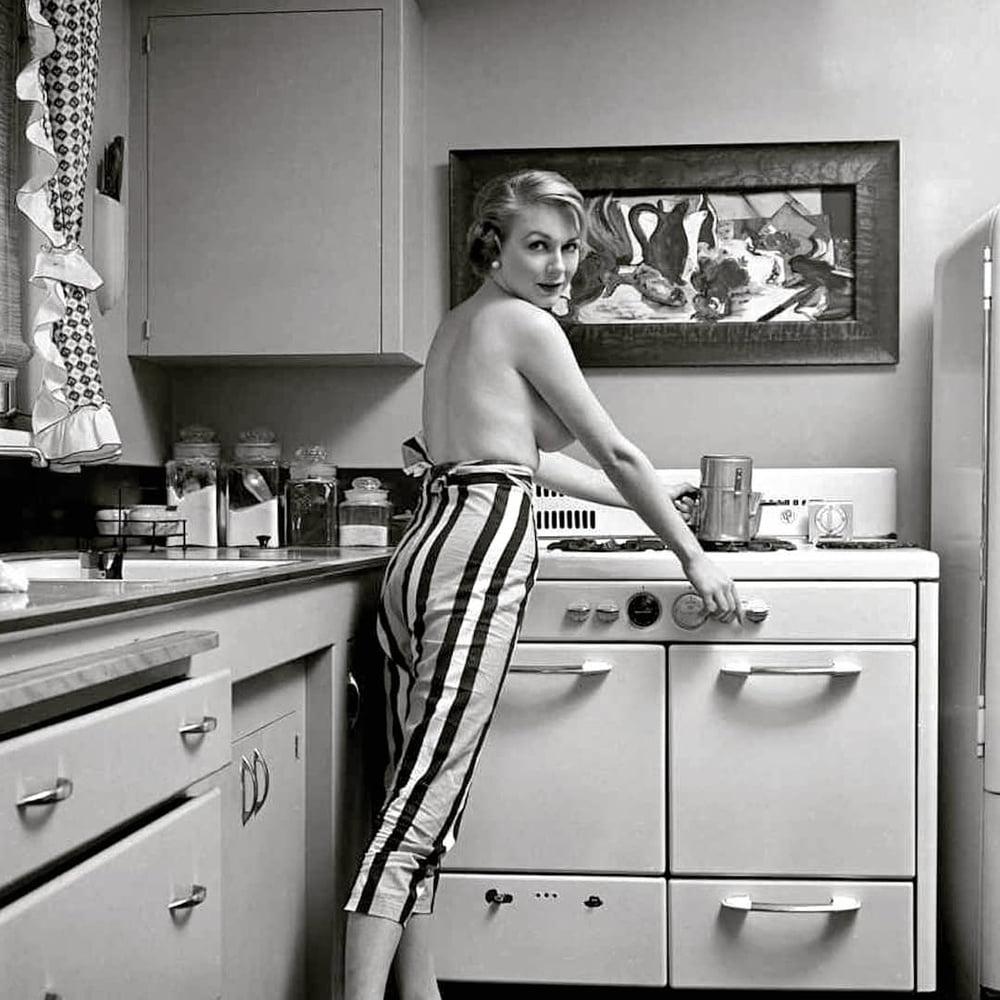 25P VINTAGE CELEBS AND BEAUTIES 3
