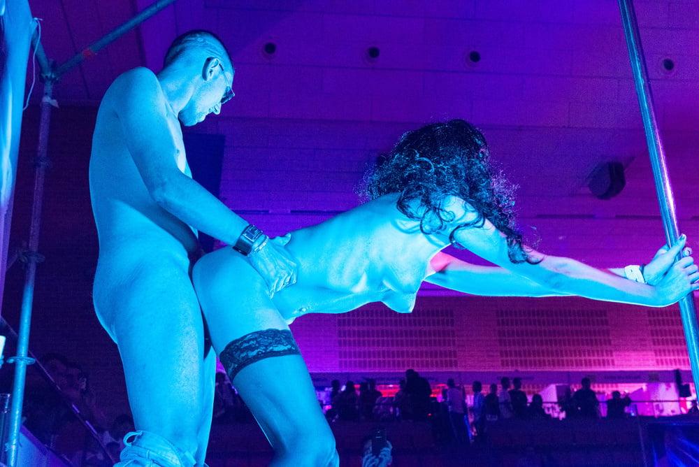 16P SekushiLover - Live Theater Pornography in Barcelona 1