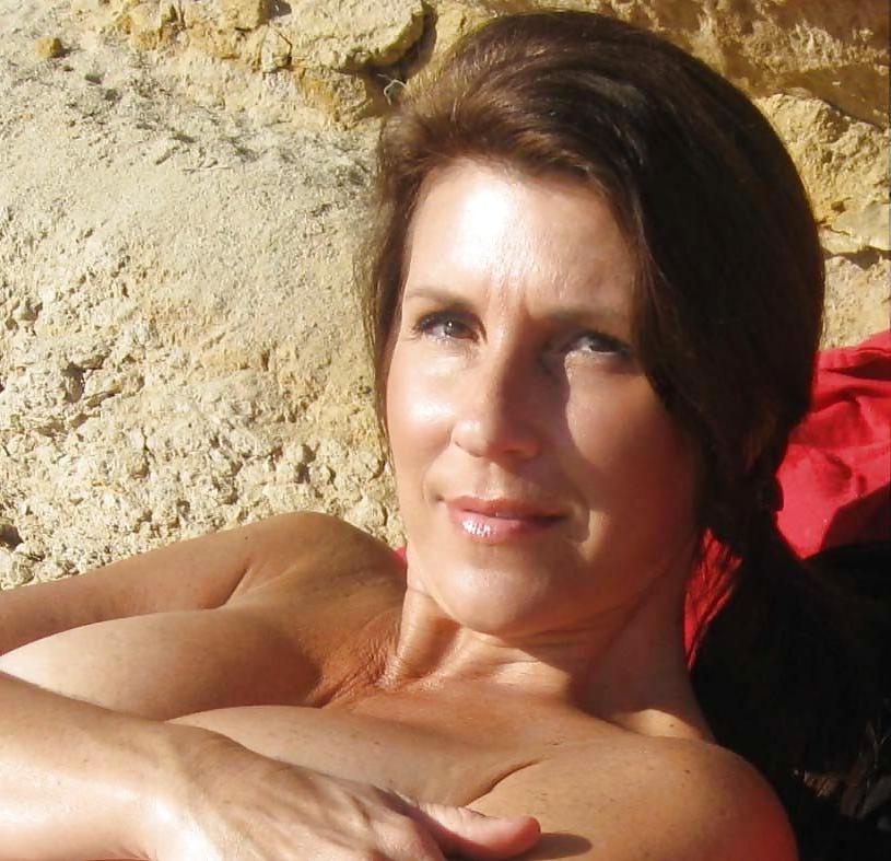 25P Mature Faces To Jerk To