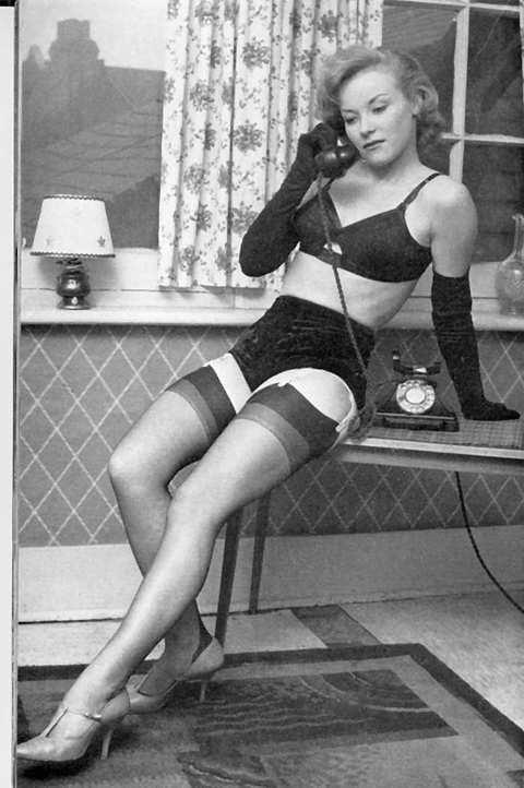 25P Vintage Stockings 77