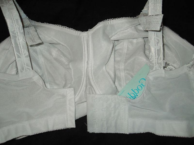 25P Used mature bra