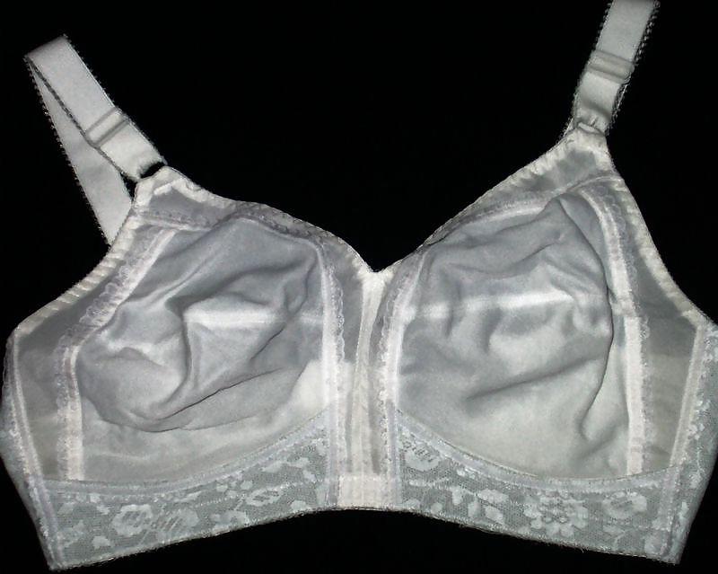 25P Used mature bra