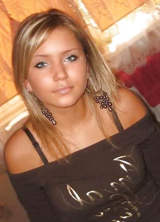 12P Gman Cum on Face of a young Slut from Norway