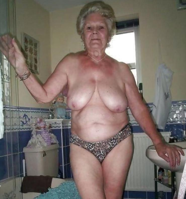 25P Sexy Gilf's and Milf's