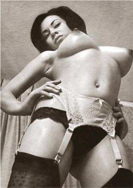 18P Vintage nudes panties 2