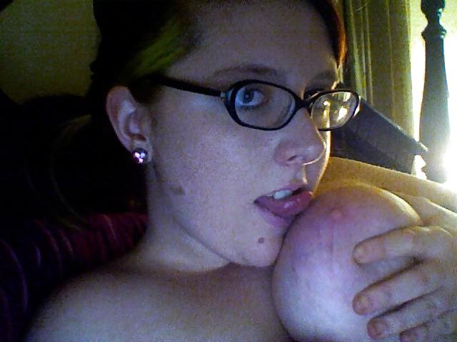 25P Busty Chubby Princess With Tats