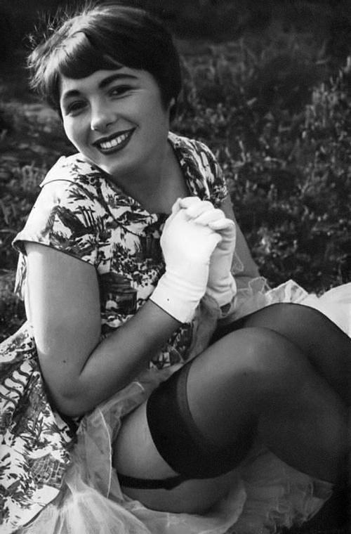 25P Vintage Stockings 76