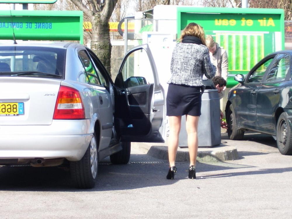 25P Sexy MILFs and GILFs Wearing Tights 20