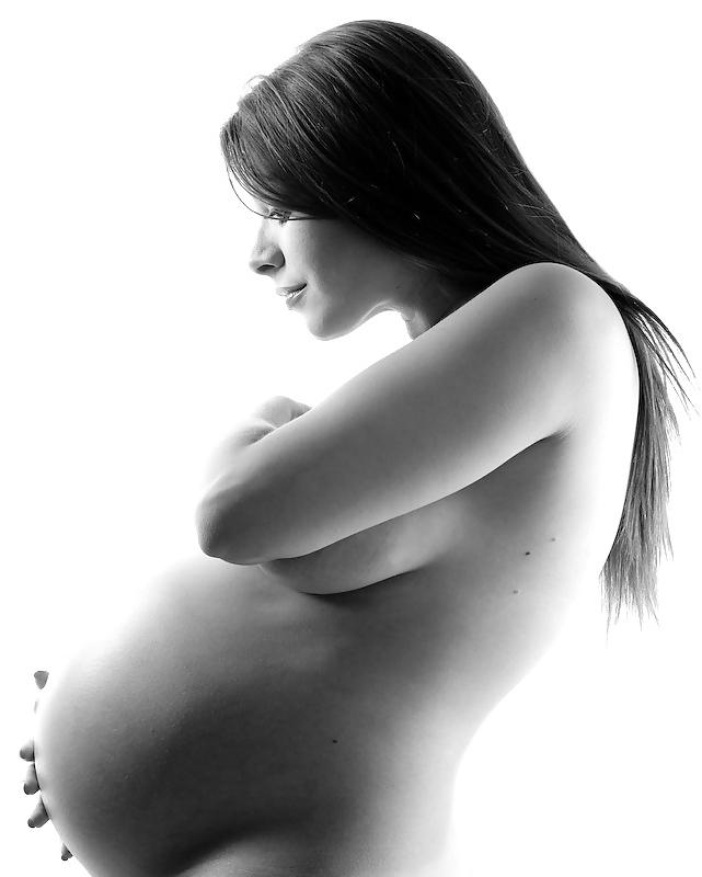 25P The beauty of pregnant women