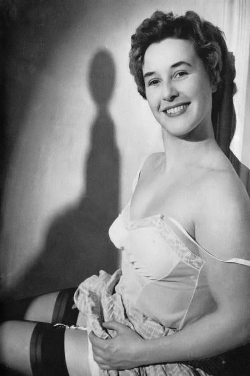 25P Vintage Stockings 74