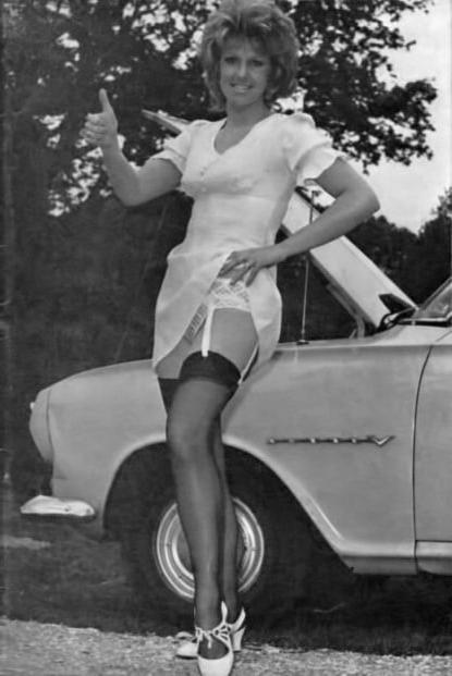 25P Vintage Stockings 74
