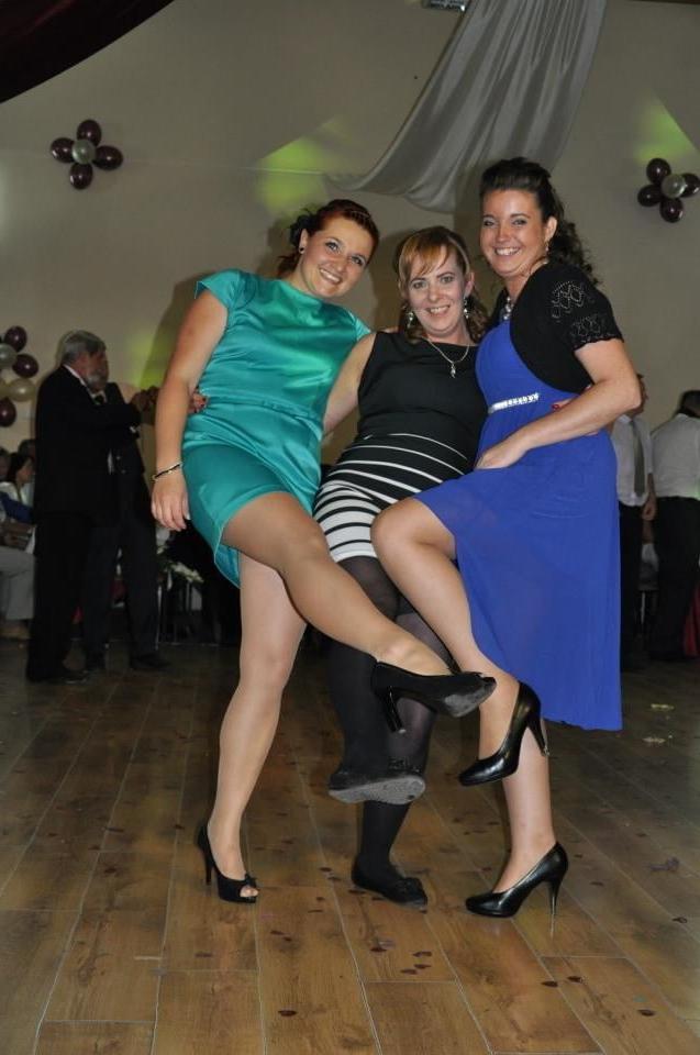 25P Sexy MILFs and GILFs Wearing Tights 18