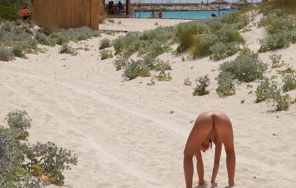 20P Outdoors Cunt & Ass Flashers