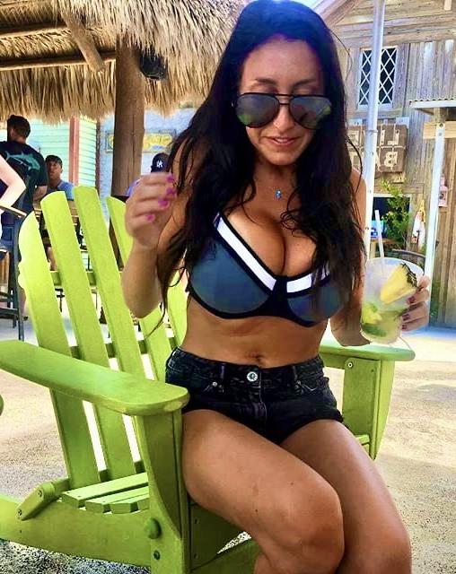 14P Lauren, 30I Cup bra size