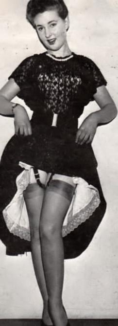 25P Vintage Stockings 71