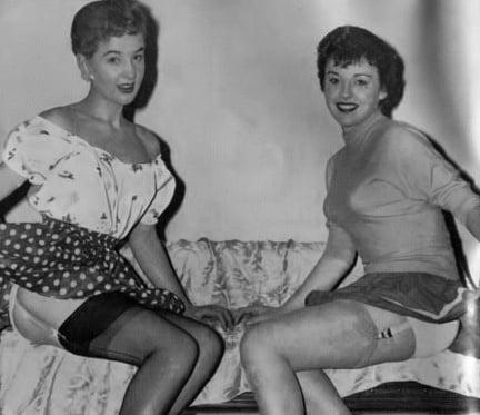 25P Vintage Stockings 71