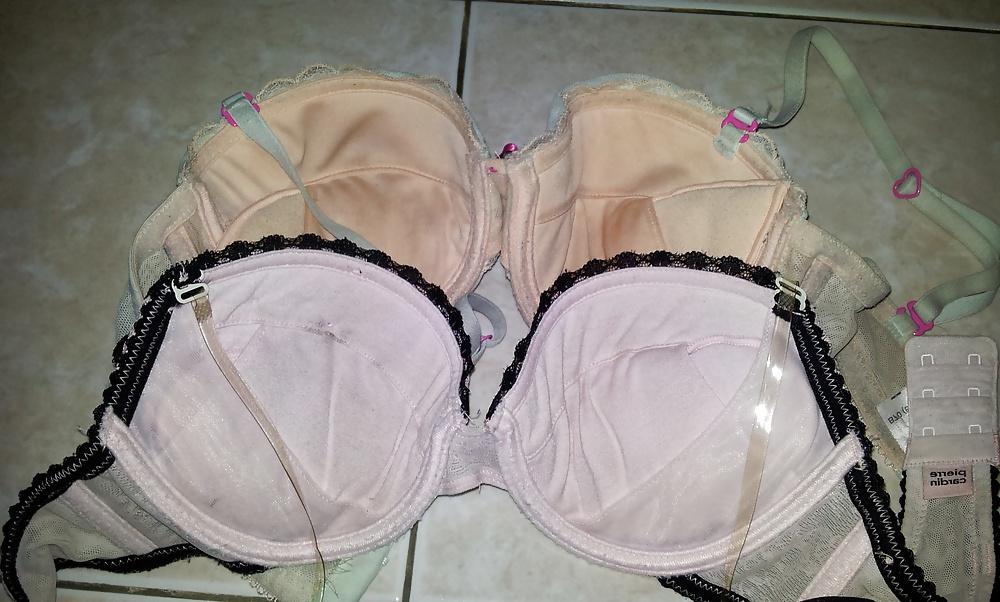 13P Cumming on my sister frens pink padded bra cup