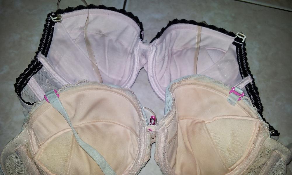 13P Cumming on my sister frens pink padded bra cup