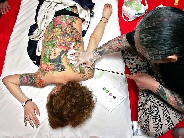 25P Traditional Japanese Tattoos On Women