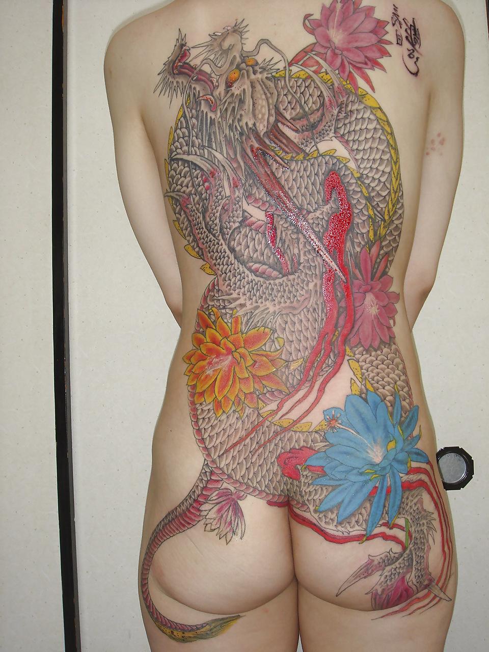 25P Traditional Japanese Tattoos On Women