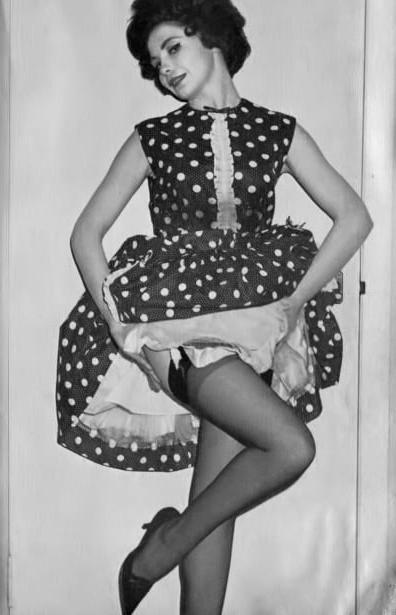25P Vintage Stockings 66