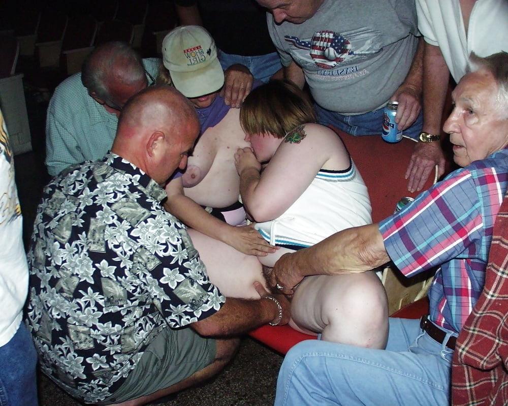 16P Bbw mix 1194 (Adult theater)