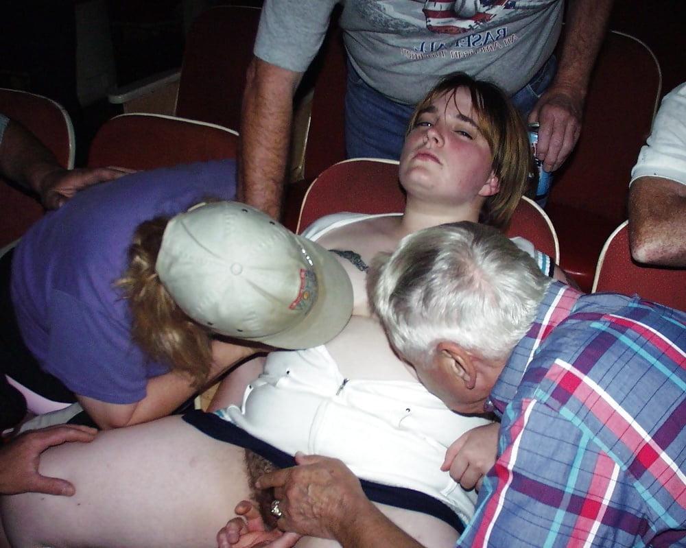 16P Bbw mix 1194 (Adult theater)