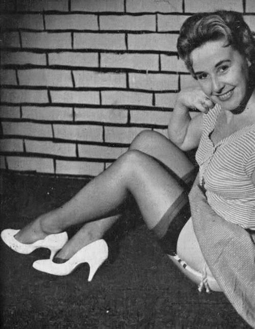 25P Vintage Stockings 75