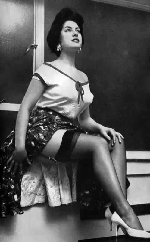 25P Vintage Stockings 75
