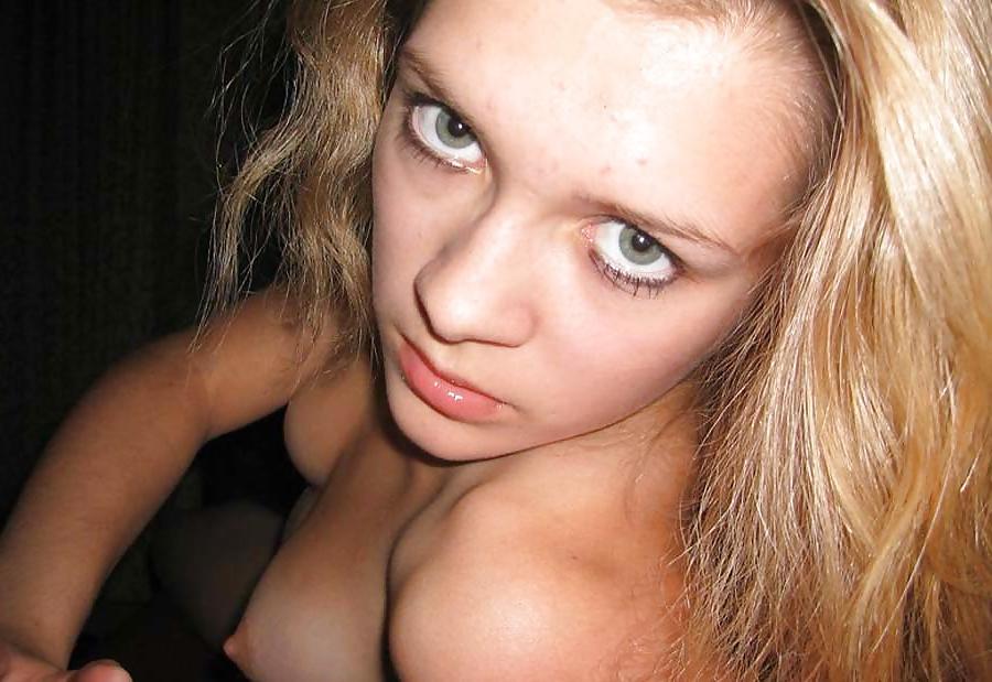 5P Blonde in bra and panties