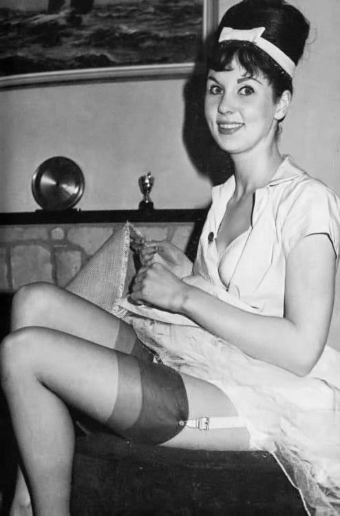 25P Vintage Stockings 69
