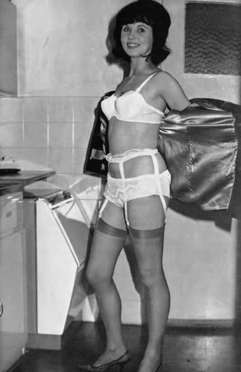 25P Vintage Stockings 69
