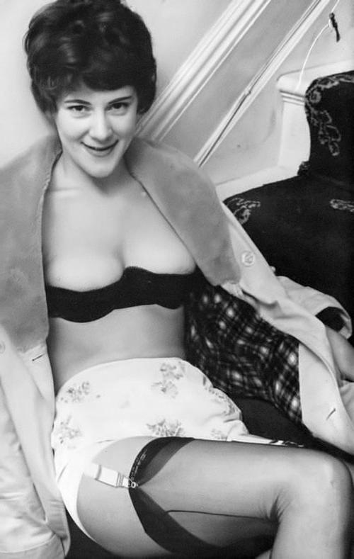 25P Vintage Stockings 69