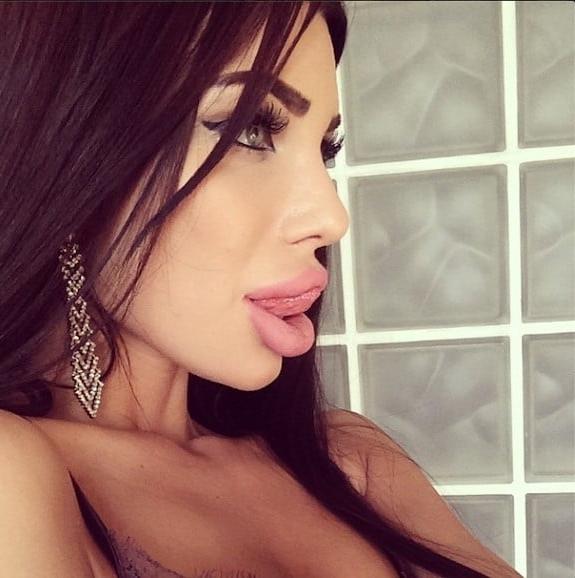 25P Amazing Bimbos - Horny Plastic &amp; Fake Tits Sluts 39