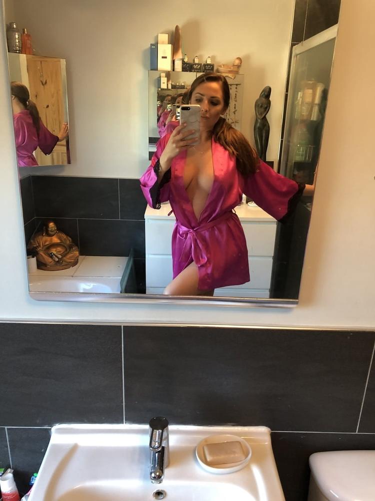 25P Pretty milf