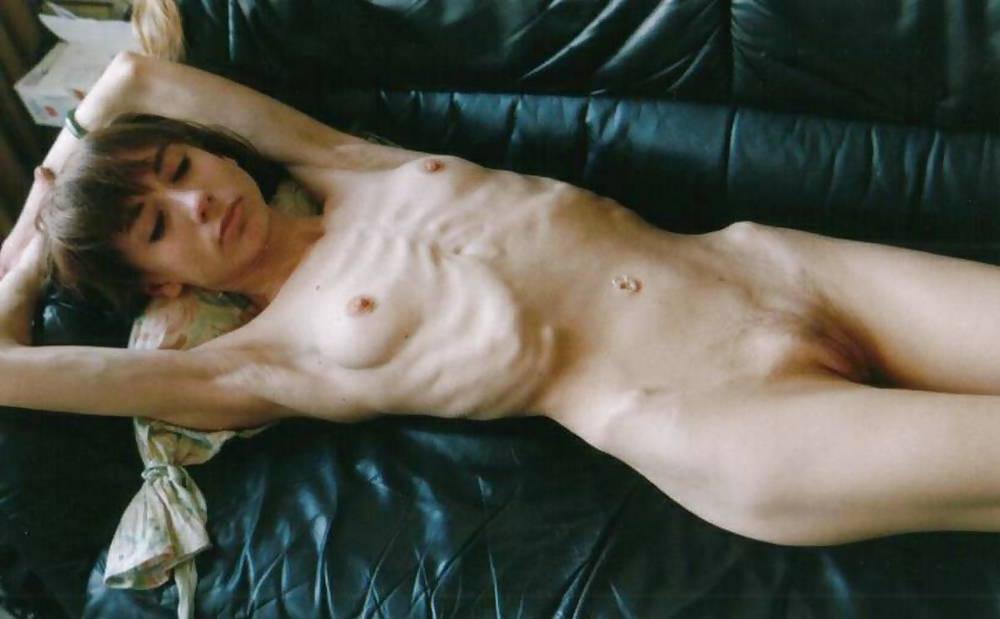 25P Pretty Anorexic Girl