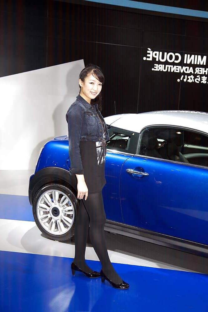 25P Japanese Race Queens #2 (Milimani)