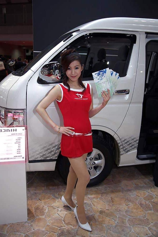 25P Japanese Race Queens #2 (Milimani)